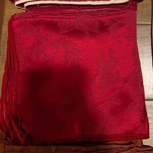 Red Paisley Shiny Decorative Napkins (7) NEW